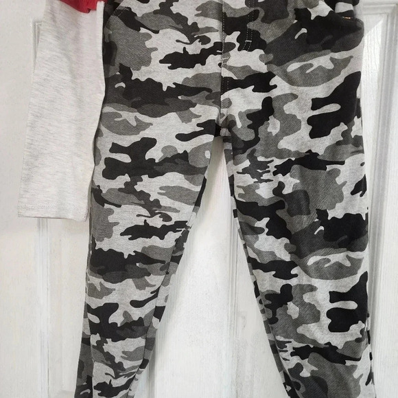 Cat Boys  2 ps set Shirt Pants Red Grey Camo Cotton size 6 - Picture 4 of 7